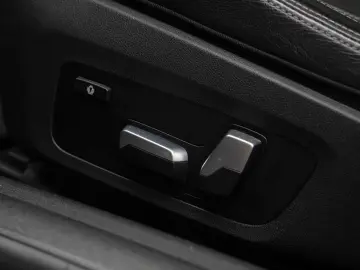 BMW M440i Coupe xDr SHD 360  Leder Keyless Garantie