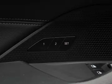 BMW M440i Coupe xDr SHD 360  Leder Keyless Garantie