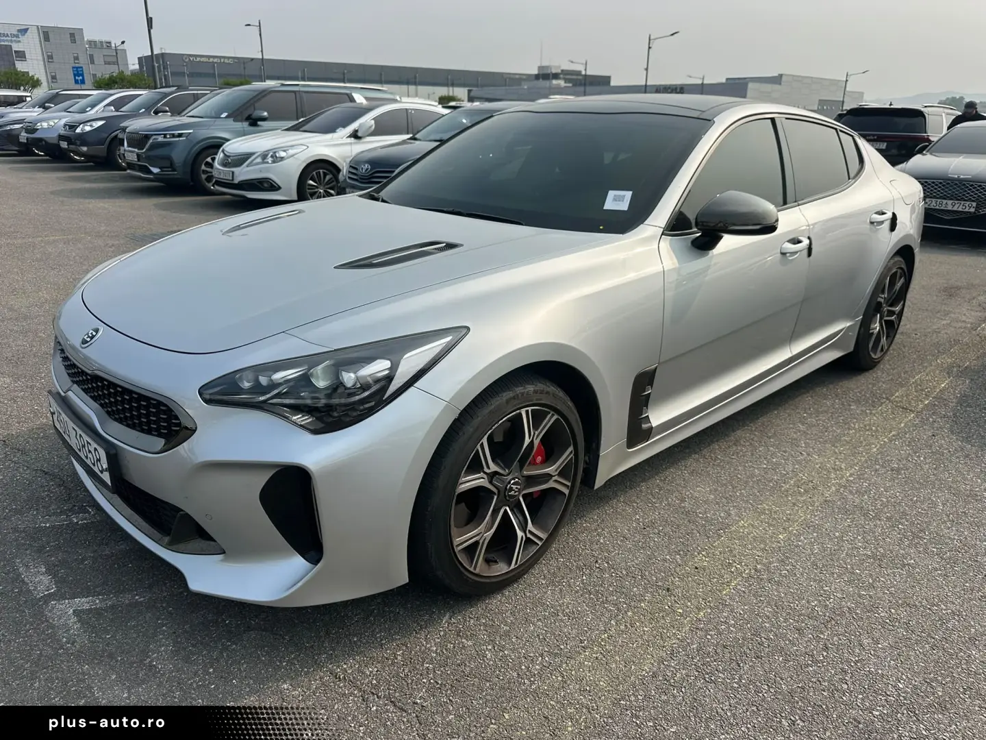 Kia Stinger 2017 73000 km  Platinum