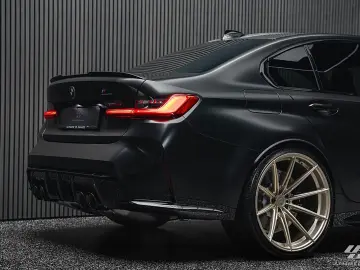 BMW M3 Competition  Carbon Pack Carbon Sitze YIDO...
