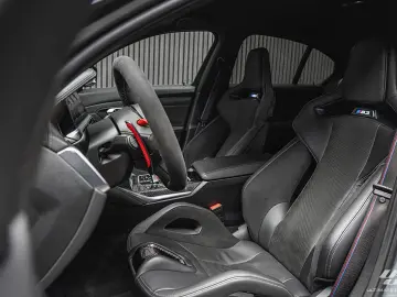 BMW M3 Competition  Carbon Pack Carbon Sitze YIDO...