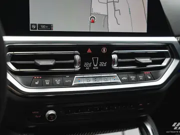 BMW M3 Competition  Carbon Pack Carbon Sitze YIDO...