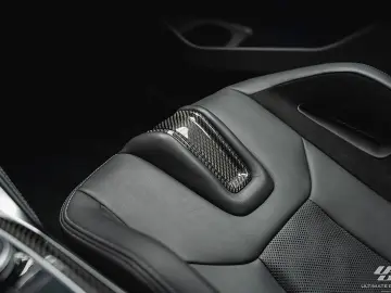 BMW M3 Competition  Carbon Pack Carbon Sitze YIDO...