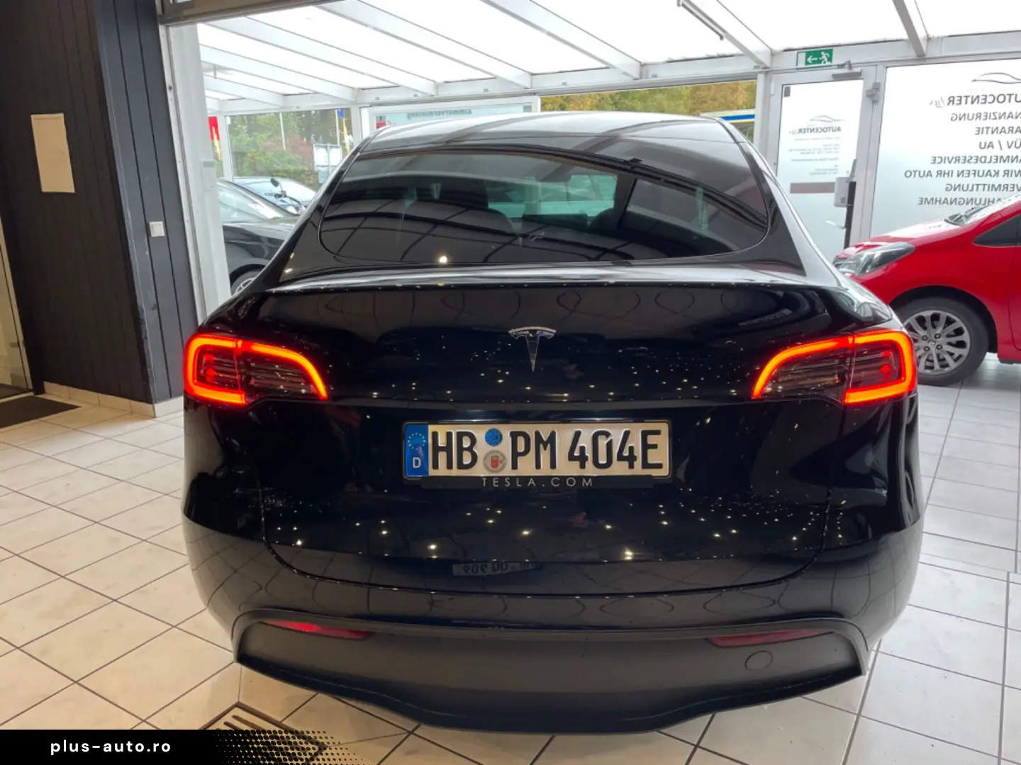 TESLA Model Y Basis RWD Garantie 1.Hand