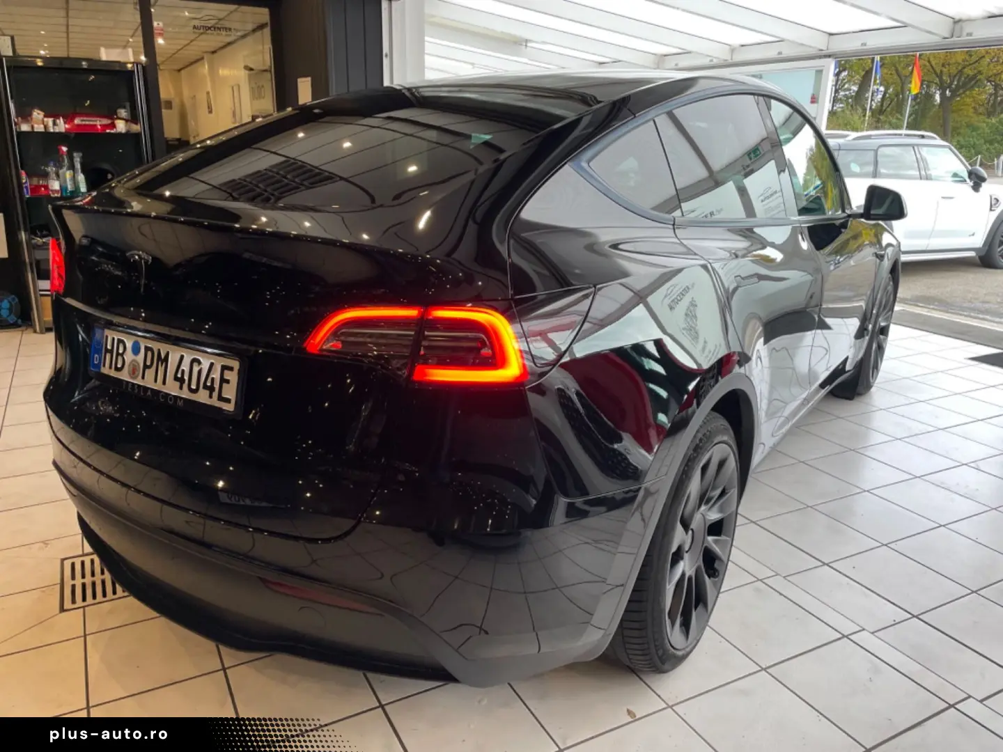 TESLA Model Y Basis RWD Garantie 1.Hand