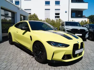 BMW M4 Coupe Competition  Sao Paulo Gelb  M-Driver´s