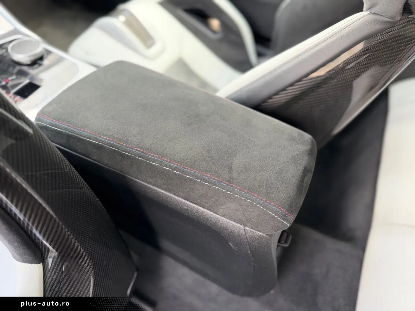 BMW M4 Competition WideScreen Snake Eyes Bucket Seat
