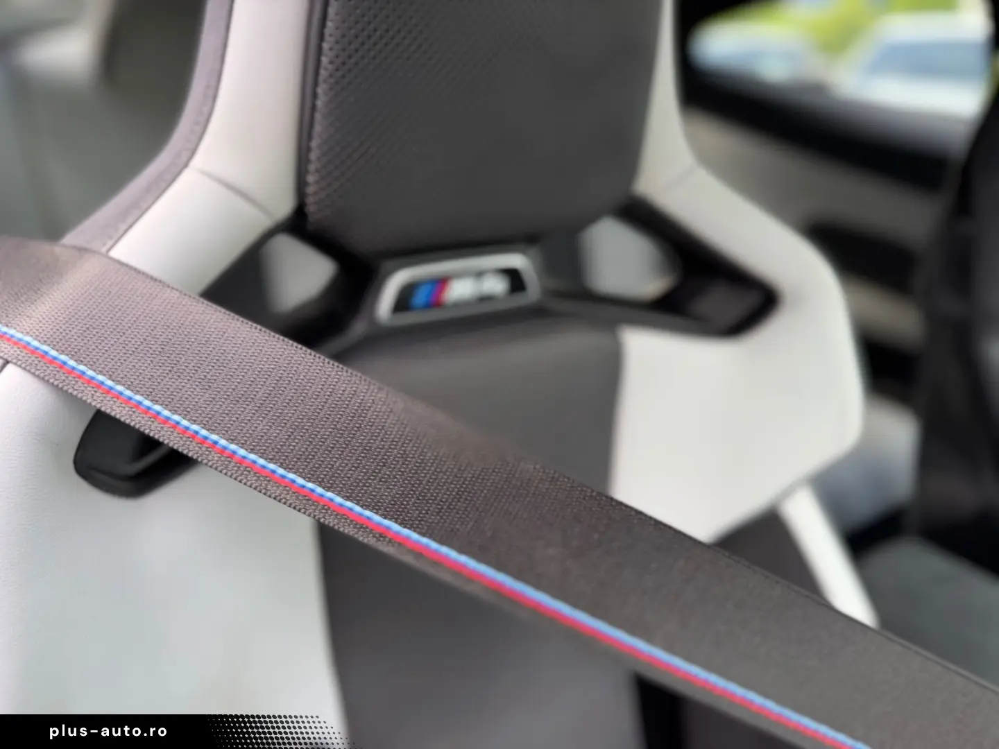 BMW M4 Competition WideScreen Snake Eyes Bucket Seat