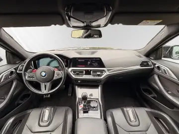 BMW M4 Competition Coupé MxDrive Schalensitz HUD