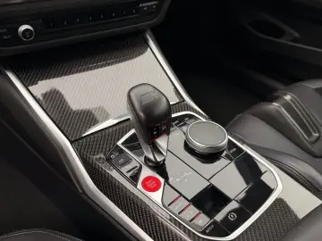 BMW M4 Competition Coupé MxDrive Schalensitz HUD