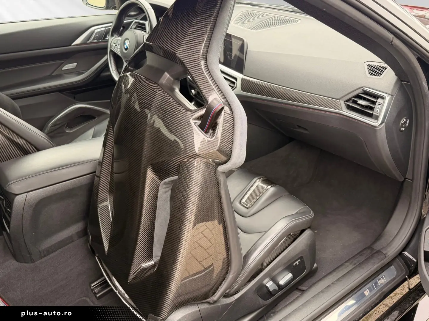 BMW M4 Competition Coupé MxDrive Schalensitz HUD