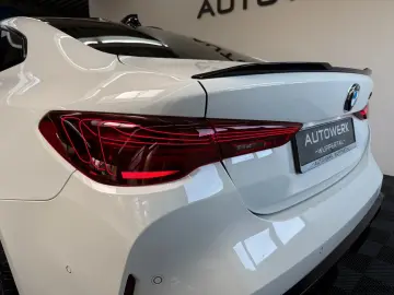 BMW M4 Coupe Competition HUD KAMERA H&R