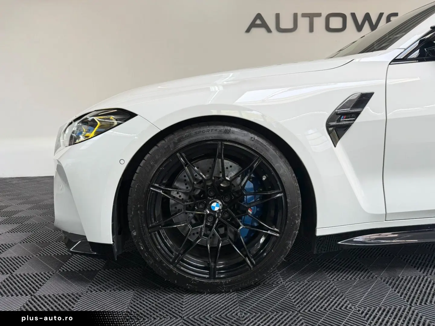 BMW M4 Coupe Competition HUD KAMERA H&R