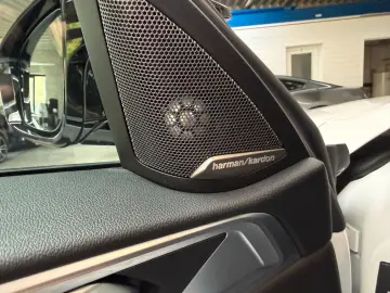 BMW M4 Coupe Competition HUD KAMERA H&R