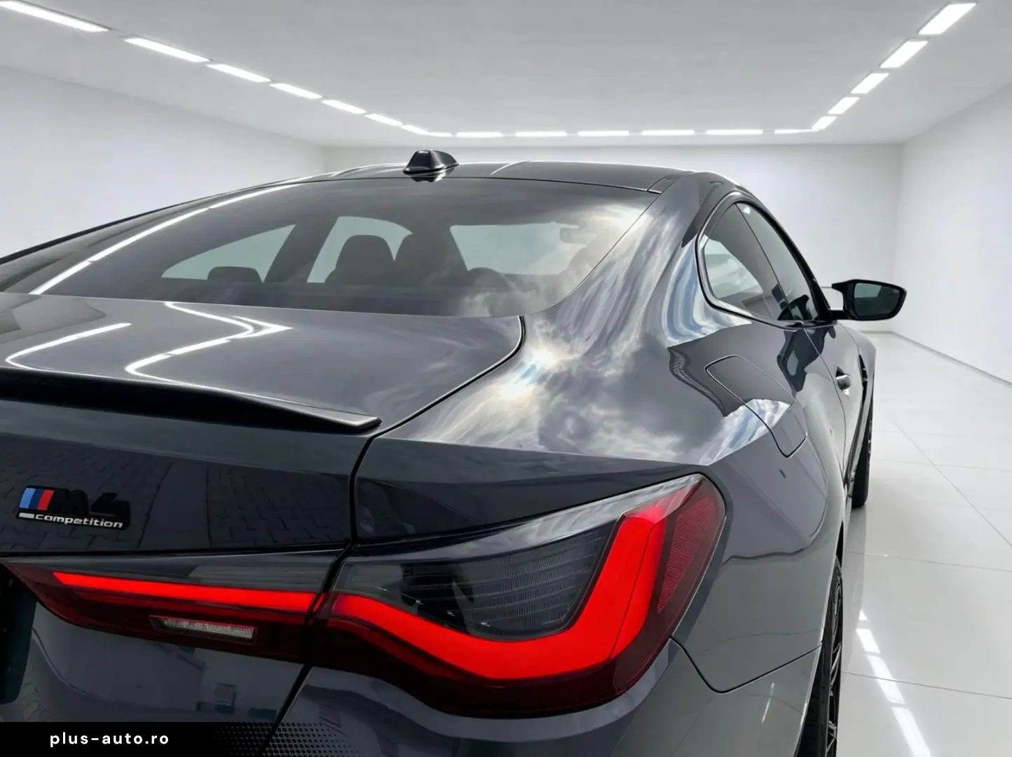 BMW M4 Coupe Competition Carbon- Schalensitze HU-Neu