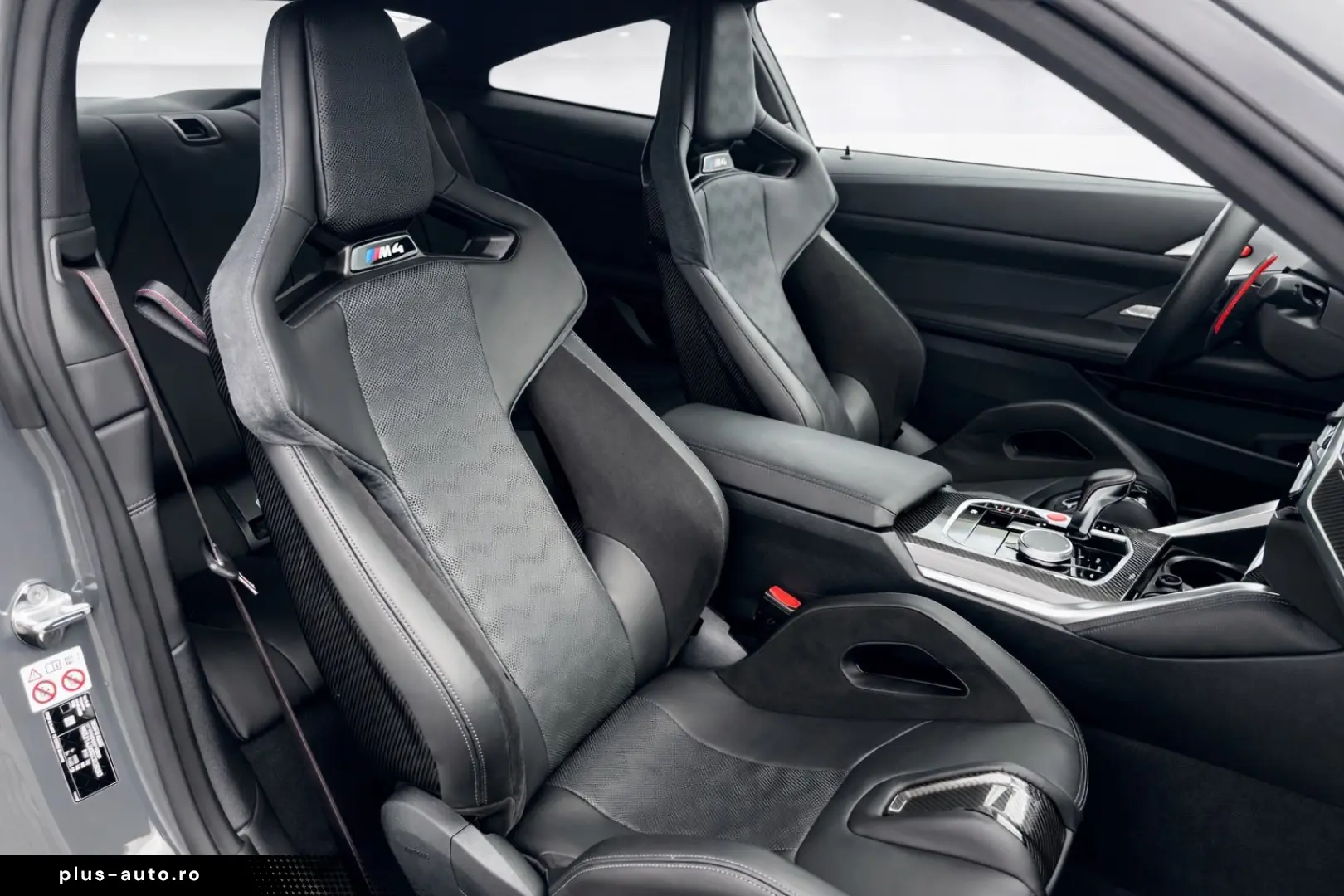 BMW M4 Coupe Competition Carbon- Schalensitze HU-Neu