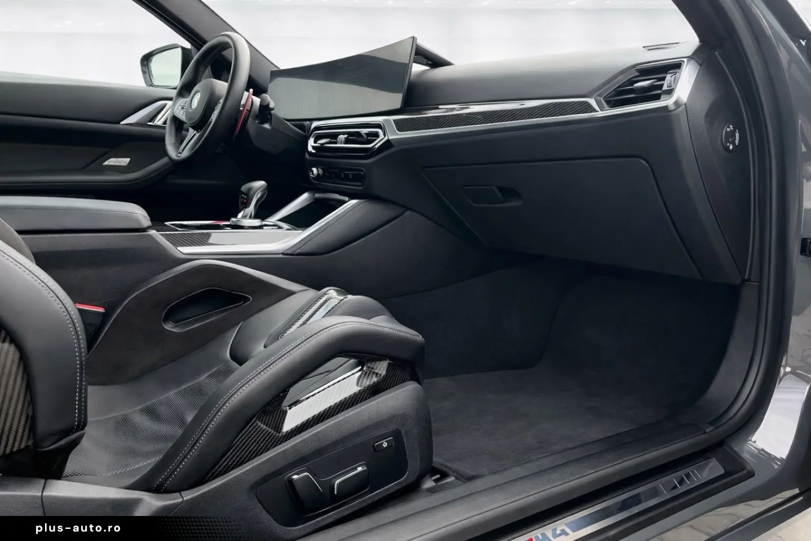 BMW M4 Coupe Competition Carbon- Schalensitze HU-Neu