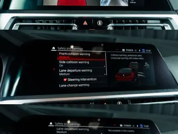 BMW M4 Coupe xDrive Comp Laser Buckets ACC 50 Jahre