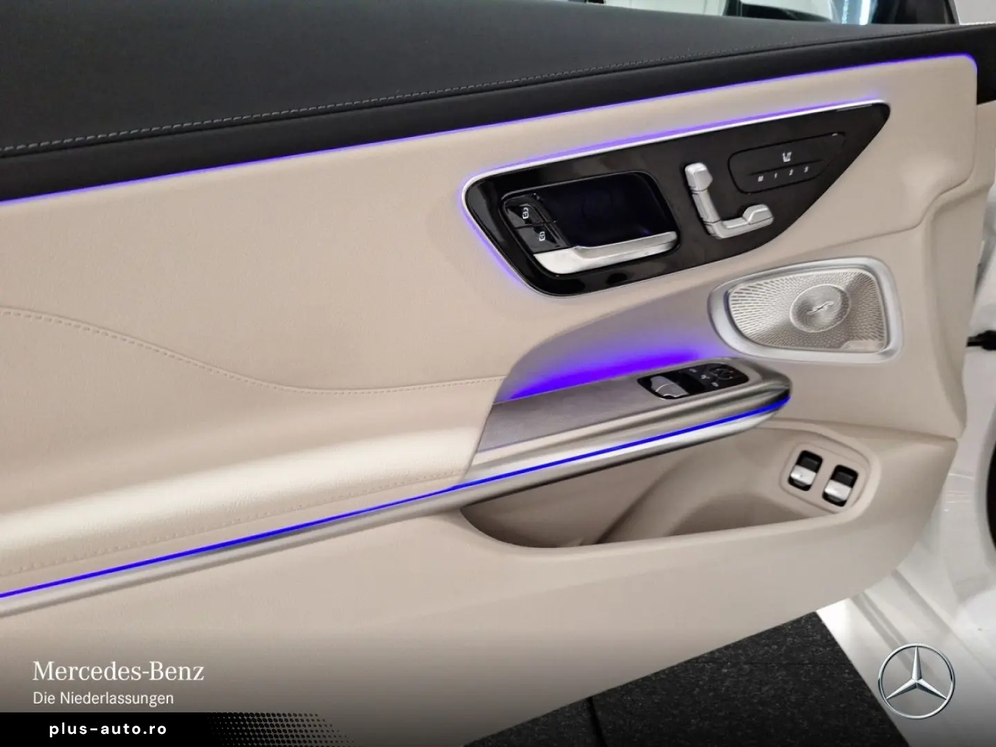 MERCEDES-BENZ CLE 300 e AMG Adv  Pano Burm3D Winter Digital