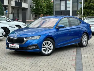 Skoda Octavia 2.0TDI DSG Style 150CP Matrix Camera BlindSpot