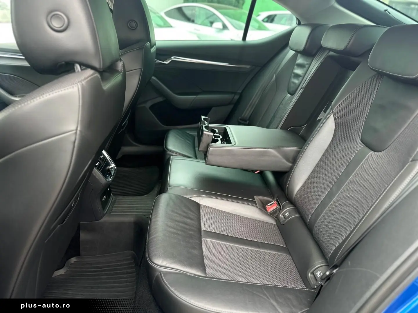 Skoda Octavia 2.0TDI DSG Style 150CP Matrix Camera BlindSpot