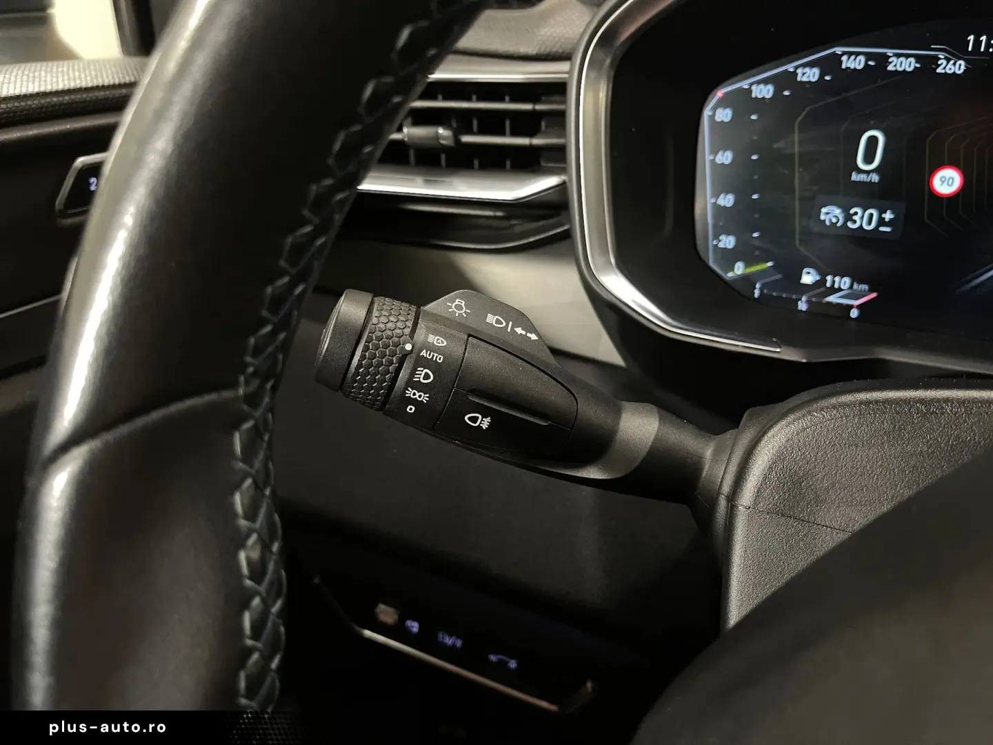 Lynk-Co 01