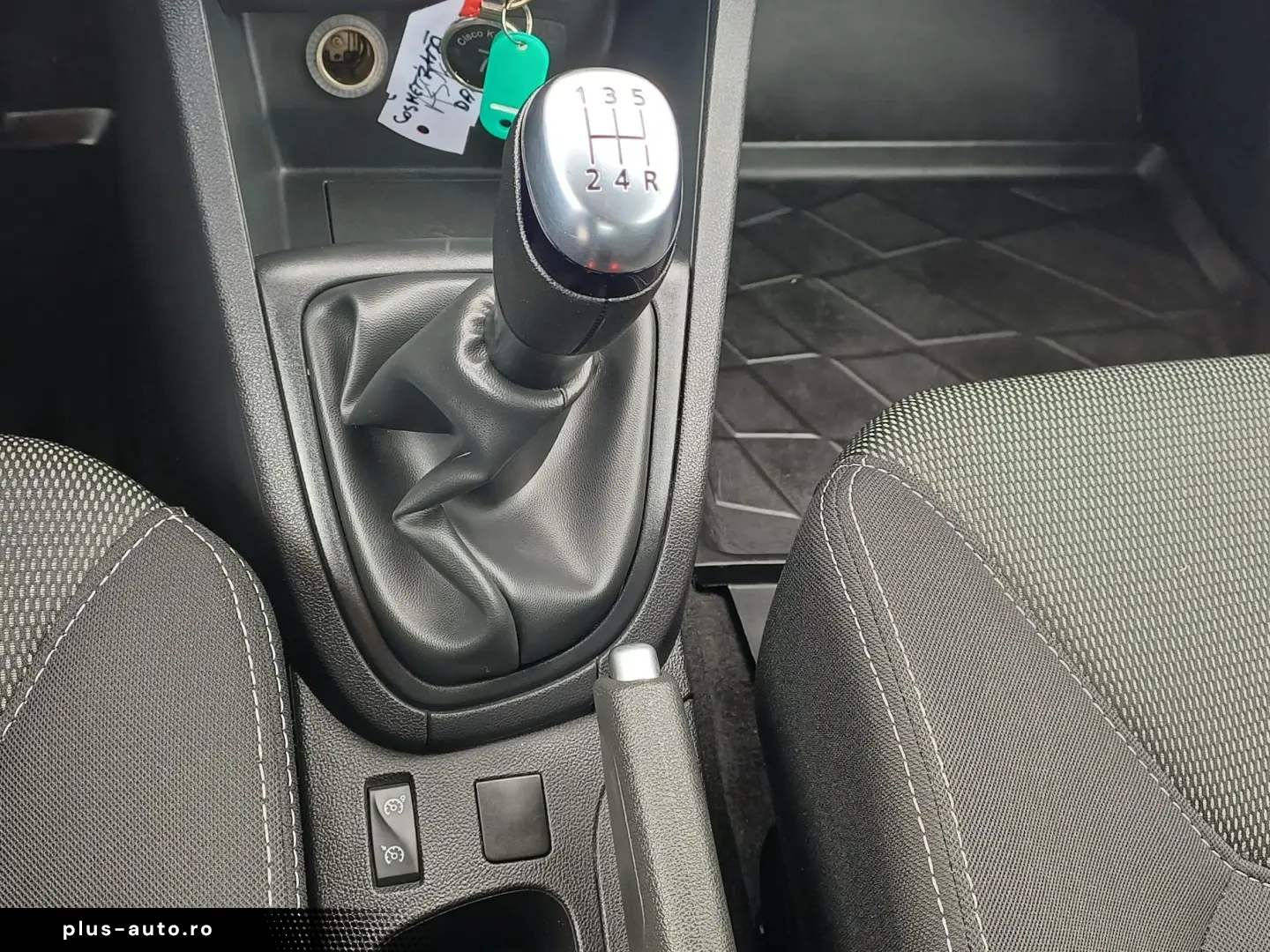 RENAULT Clio 2018 — imagine 21