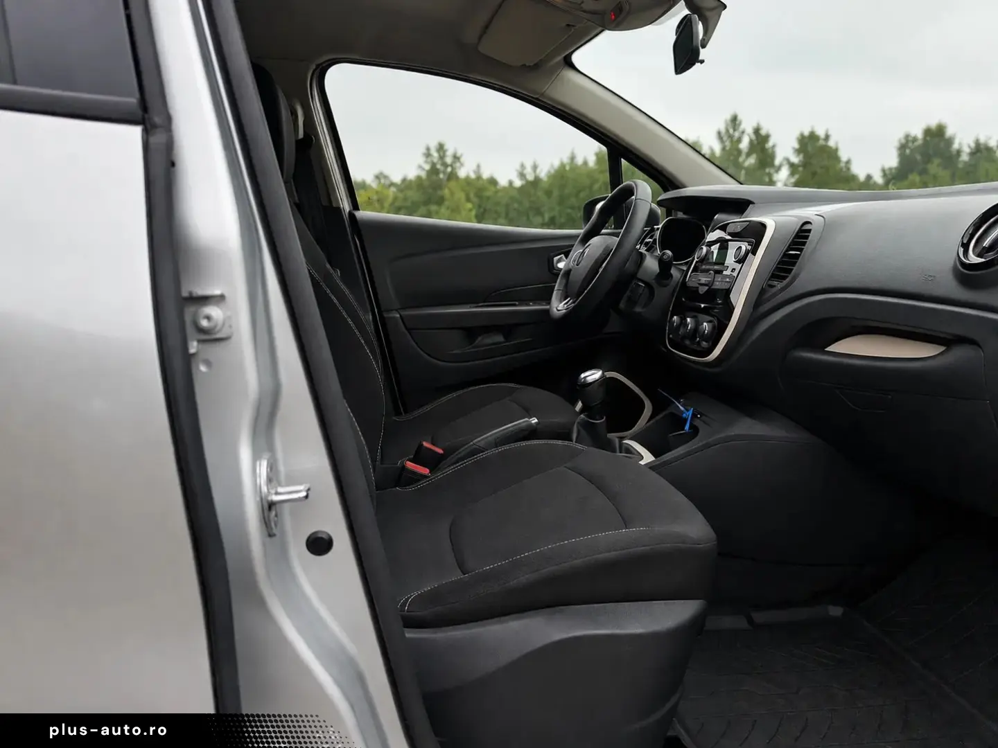 RENAULT Captur 2020 — imagine 9