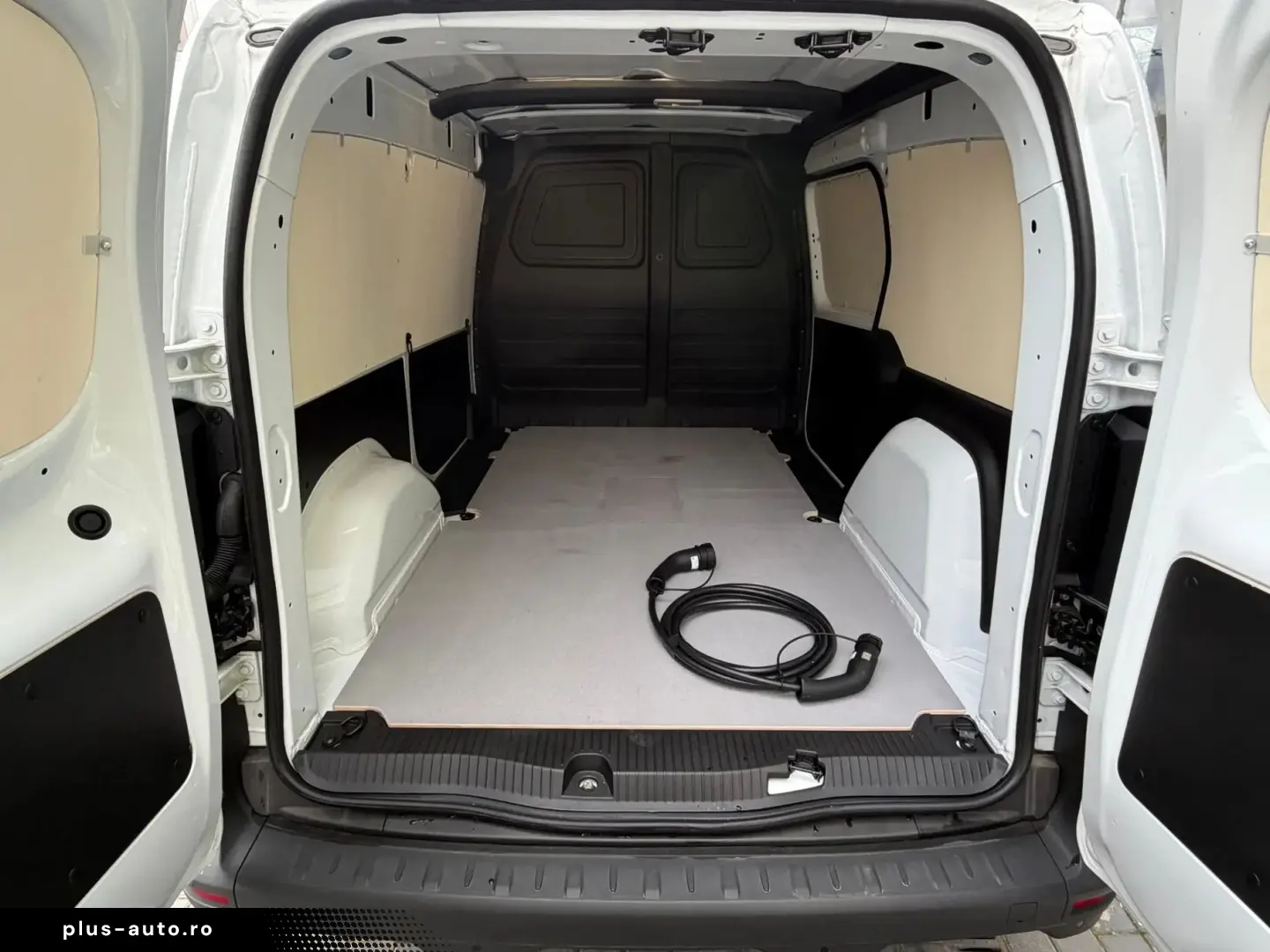 Renault Kangoo Electric  motorizare full electrică  122 CP