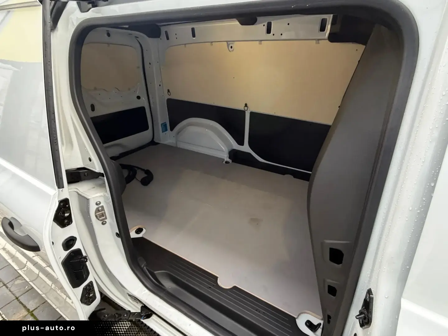 Renault Kangoo Electric  motorizare full electrică  122 CP