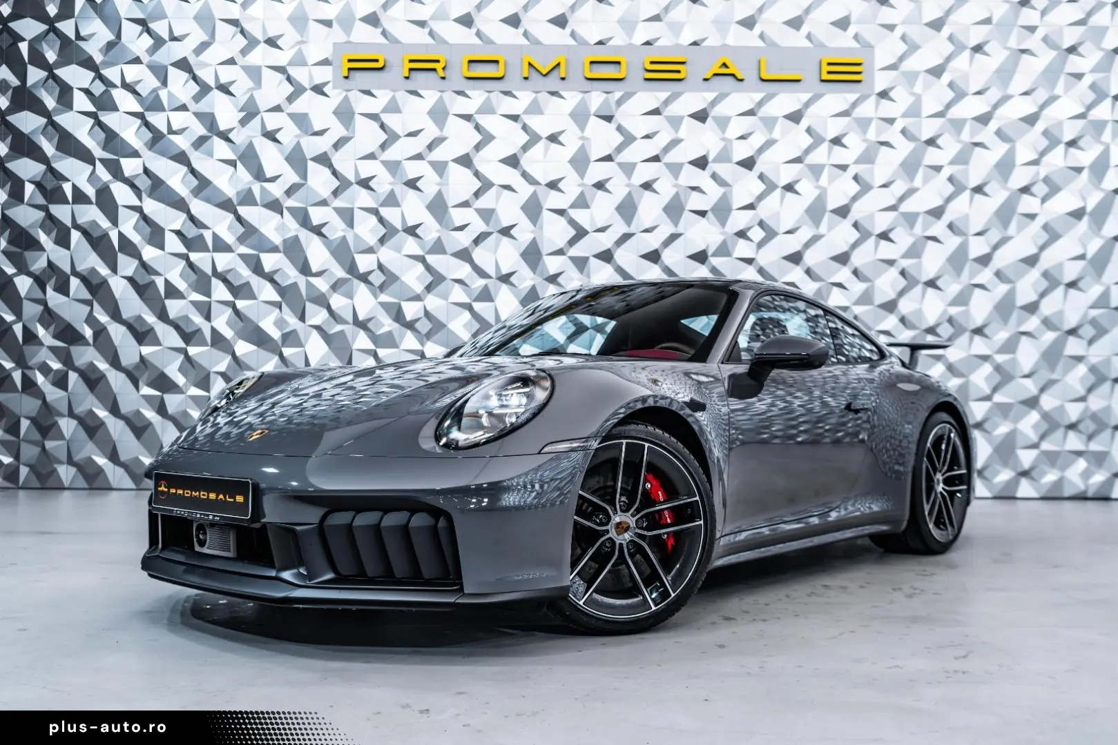 PORSCHE 911 Carrera 4 GTS  Aerokit  Lift