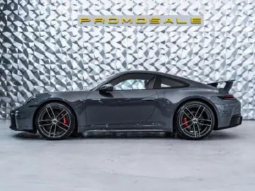 PORSCHE 911 Carrera 4 GTS  Aerokit  Lift