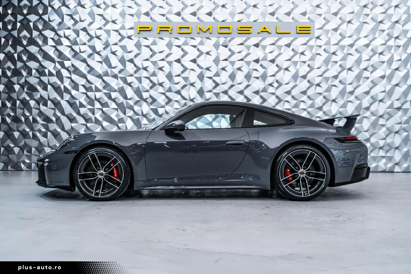 PORSCHE 911 Carrera 4 GTS  Aerokit  Lift
