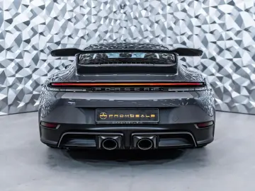 PORSCHE 911 Carrera 4 GTS  Aerokit  Lift