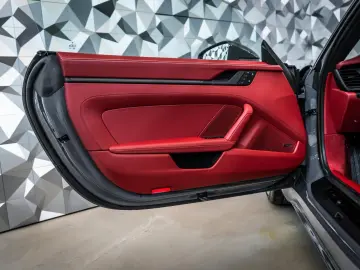 PORSCHE 911 Carrera 4 GTS  Aerokit  Lift