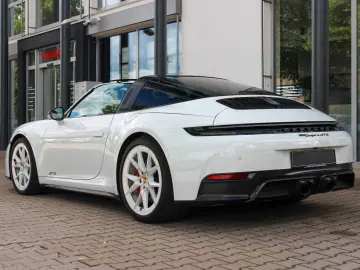 PORSCHE Targa 4 GTS    BURMESTER   MATRIX    CHRONO