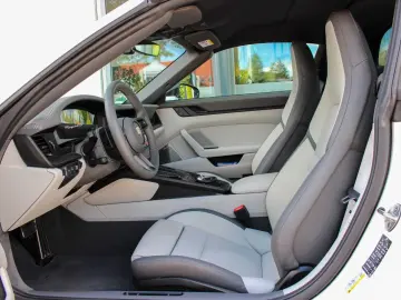 PORSCHE Targa 4 GTS    BURMESTER   MATRIX    CHRONO