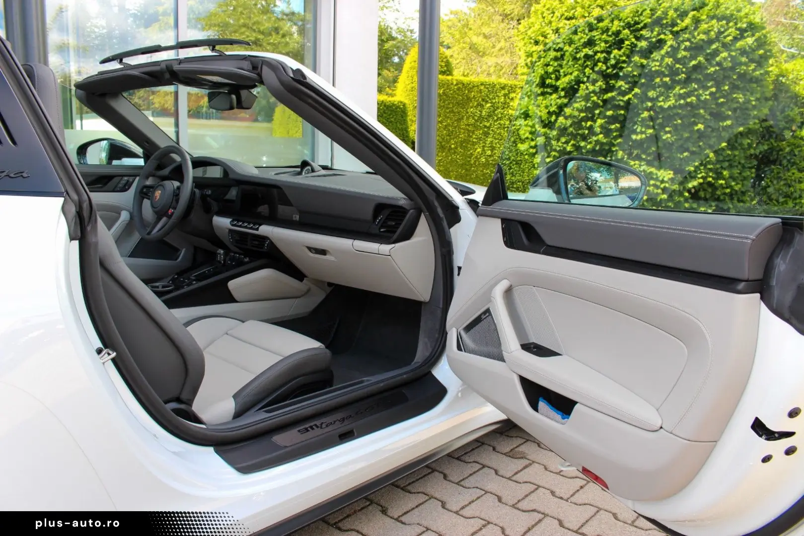 PORSCHE Targa 4 GTS    BURMESTER   MATRIX    CHRONO