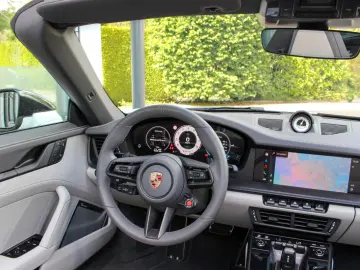 PORSCHE Targa 4 GTS    BURMESTER   MATRIX    CHRONO