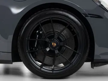 PORSCHE 911 Targa 4 GTS   Int. Carbon   Lift   HD Matrix
