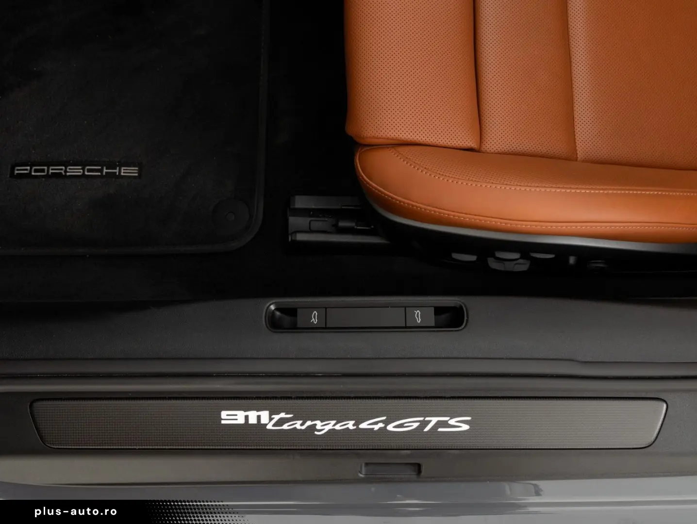 PORSCHE 911 Targa 4 GTS   Int. Carbon   Lift   HD Matrix