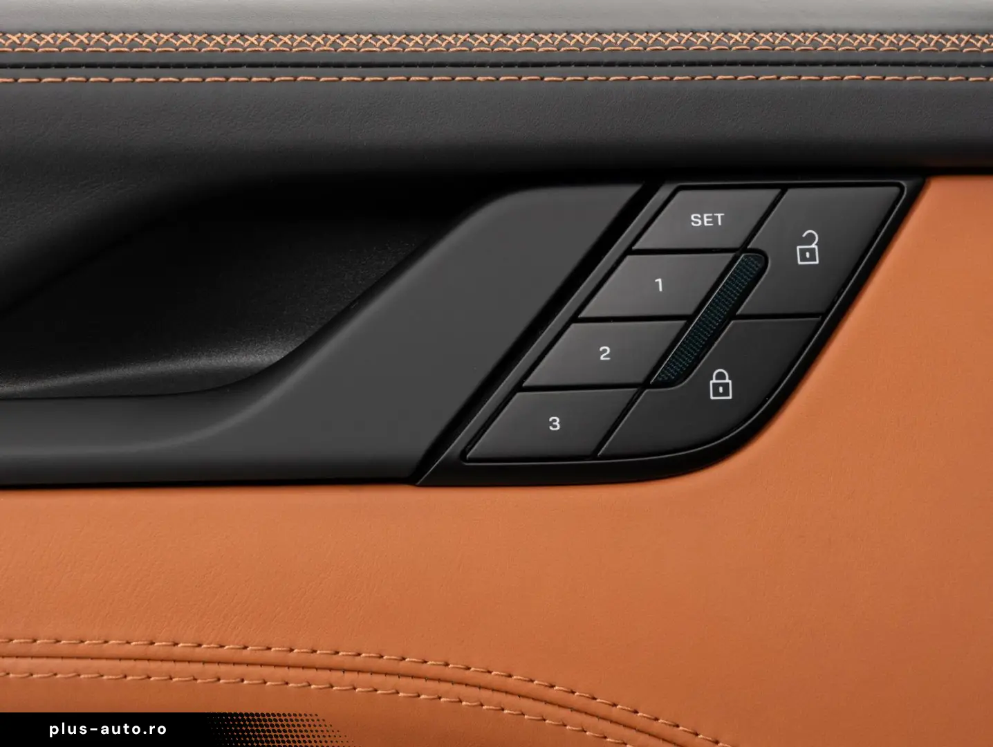 PORSCHE 911 Targa 4 GTS   Int. Carbon   Lift   HD Matrix