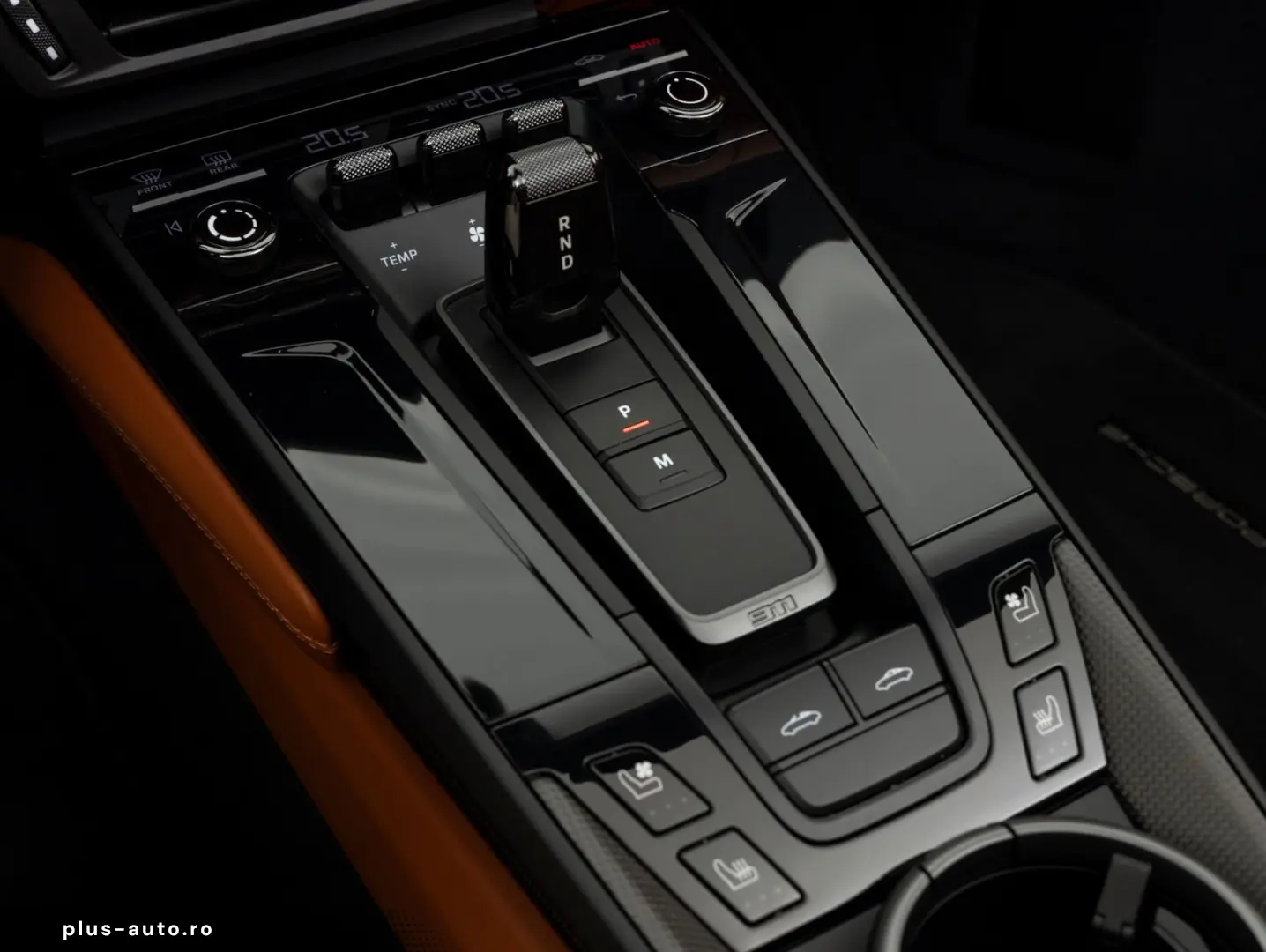 PORSCHE 911 Targa 4 GTS   Int. Carbon   Lift   HD Matrix