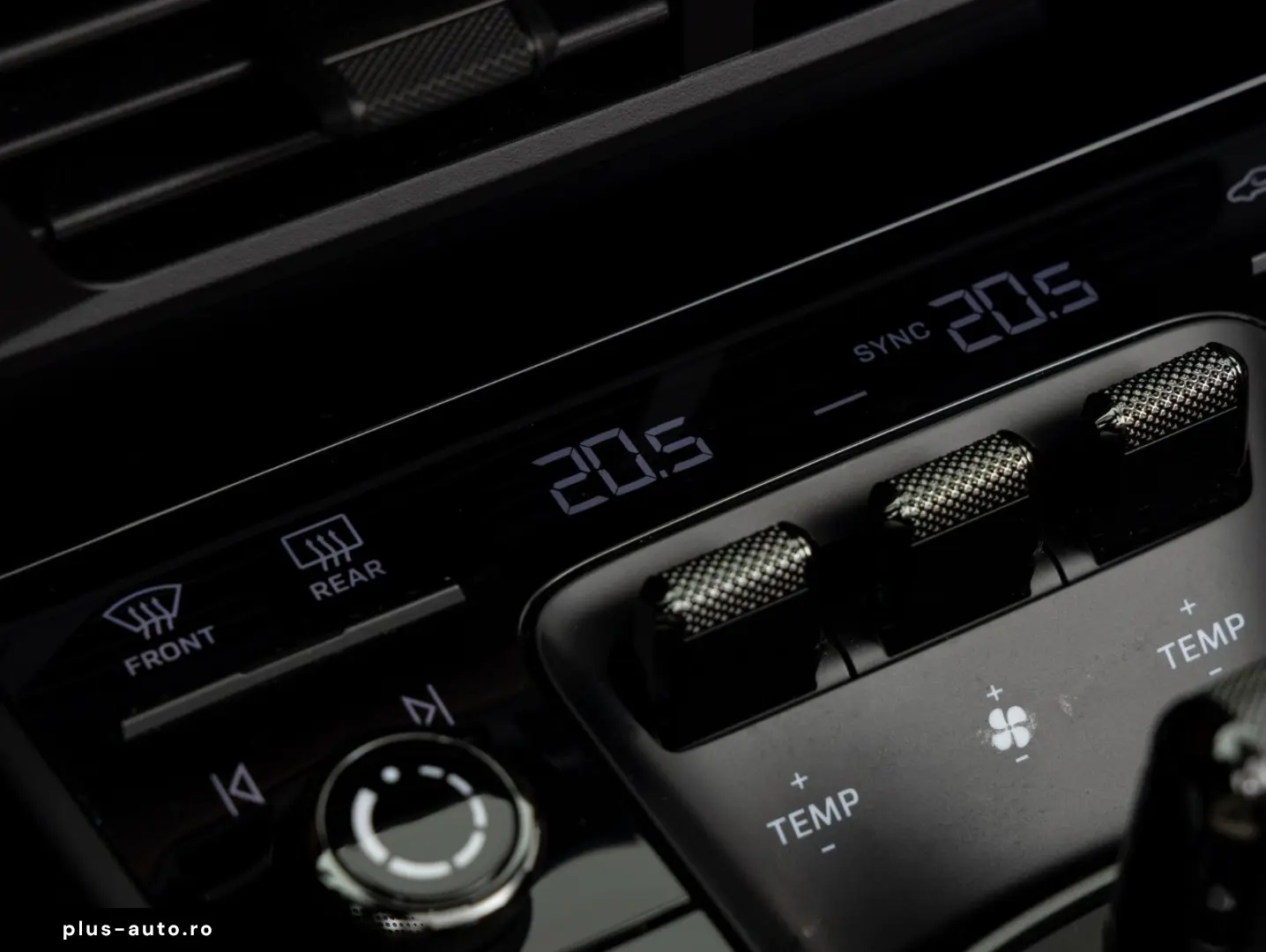 PORSCHE 911 Targa 4 GTS   Int. Carbon   Lift   HD Matrix