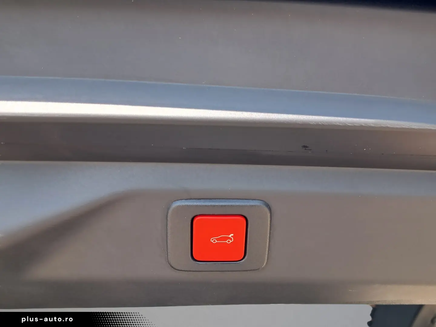 NOUL PEUGEOT 3008 SUV GT 1.2 HYBRID 136 CP
