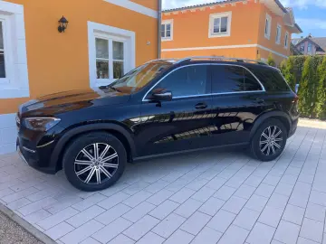 MERCEDES-BENZ GLE 300 d 4M-Pano-AHK-Standheizung