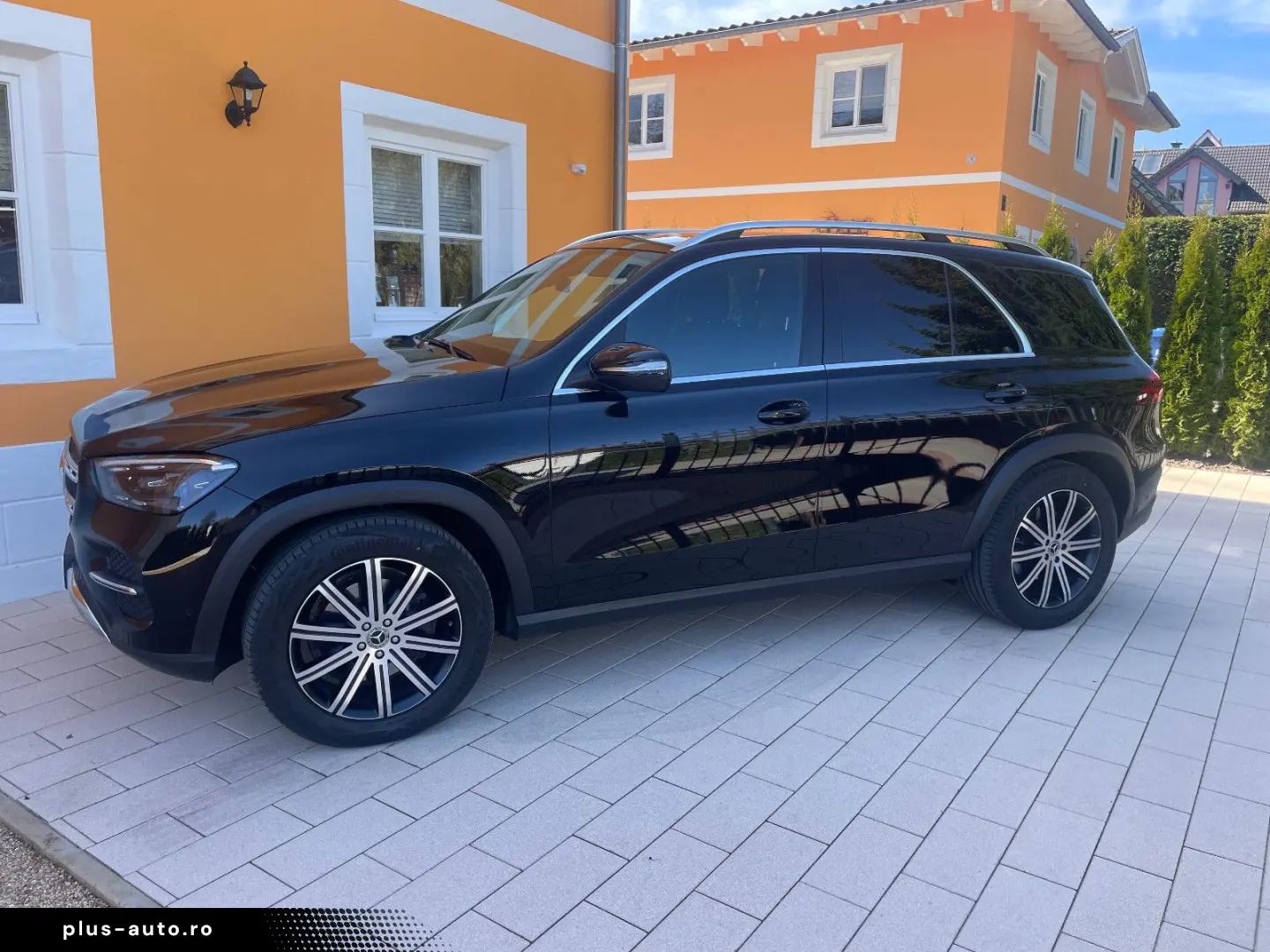 MERCEDES-BENZ GLE 300 d 4M-Pano-AHK-Standheizung