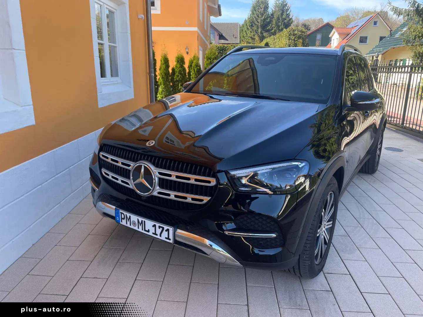 MERCEDES-BENZ GLE 300 d 4M-Pano-AHK-Standheizung