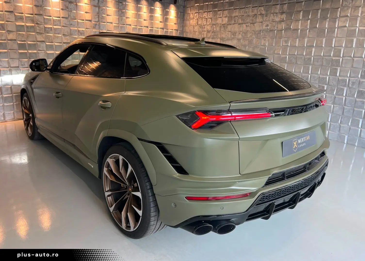 LAMBORGHINI Urus S