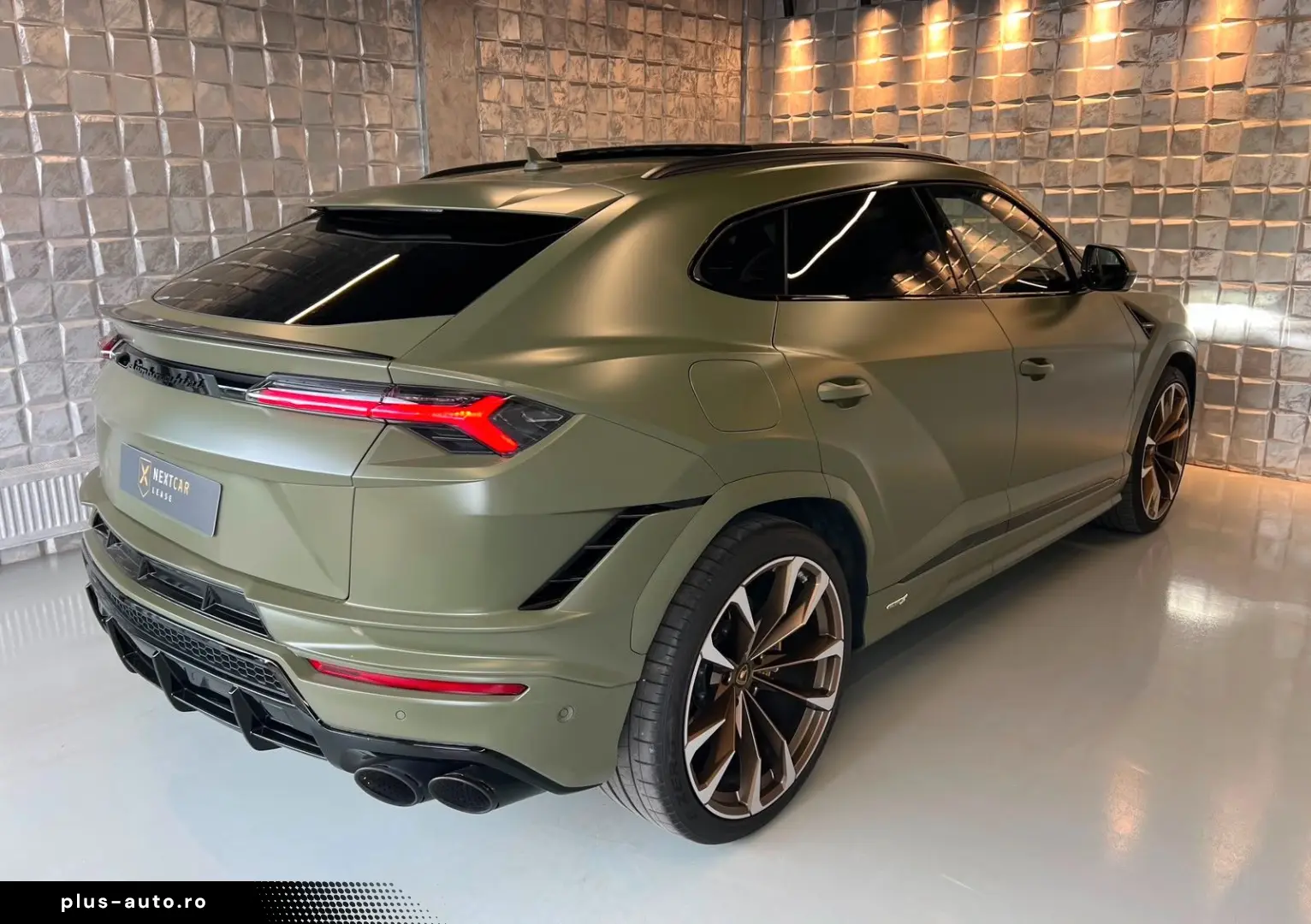 LAMBORGHINI Urus S